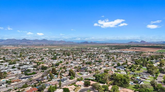 8480 E COOLIDGE Street E, Scottsdale, AZ 85251