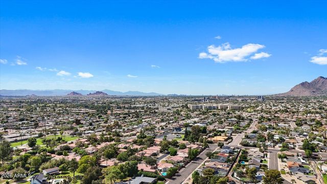8480 E COOLIDGE Street E, Scottsdale, AZ 85251