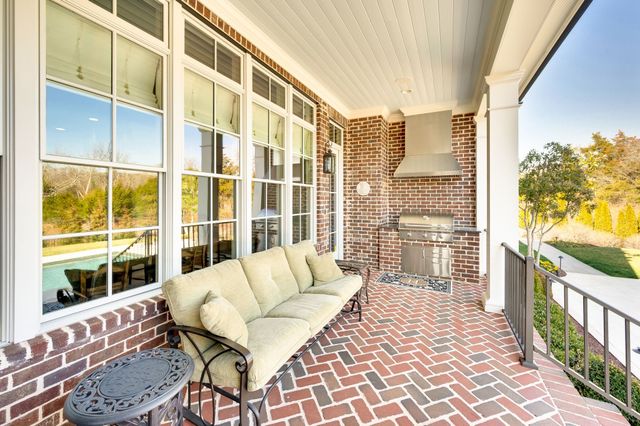 1204 Echo Ln, Franklin, TN 37069