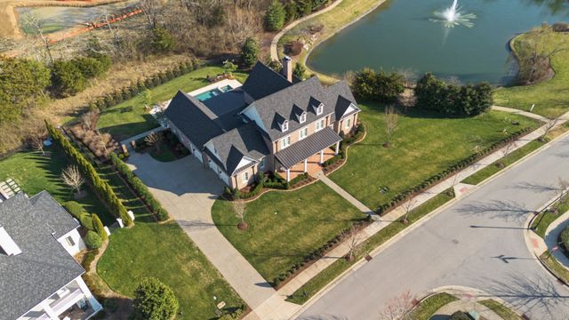 1204 Echo Ln, Franklin, TN 37069