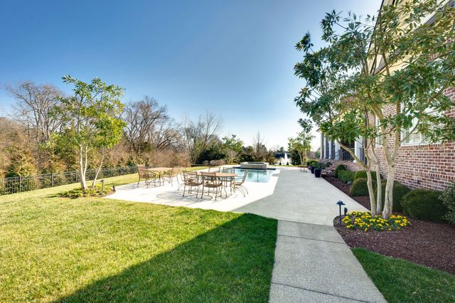 1204 Echo Ln, Franklin, TN 37069