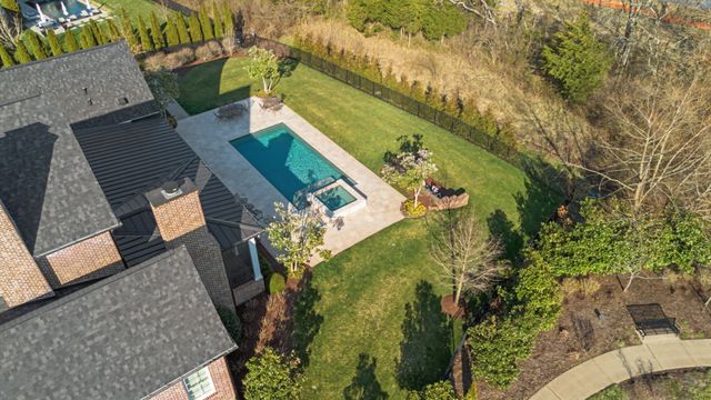 1204 Echo Ln, Franklin, TN 37069
