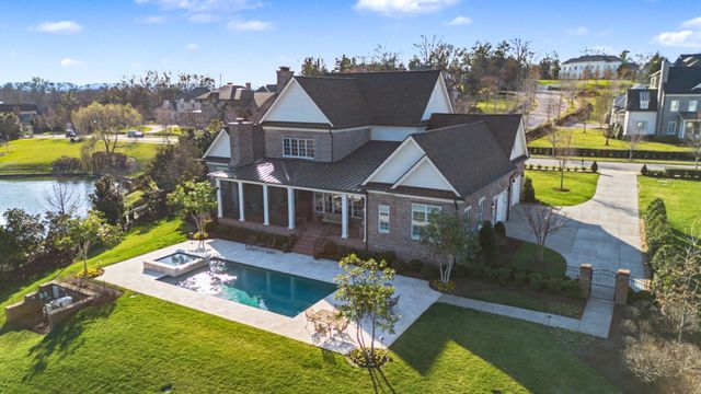 1204 Echo Ln, Franklin, TN 37069