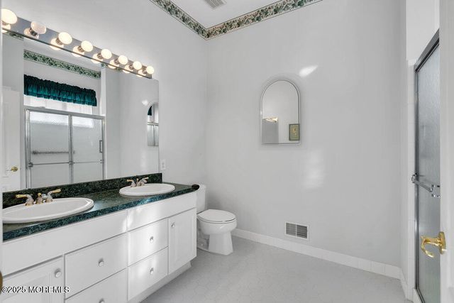 12 Quicksilver Court, Lakewood, NJ 08701