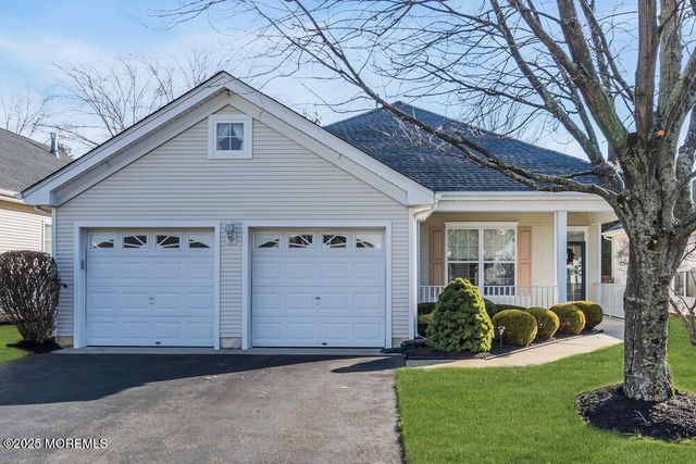 12 Quicksilver Court, Lakewood, NJ 08701