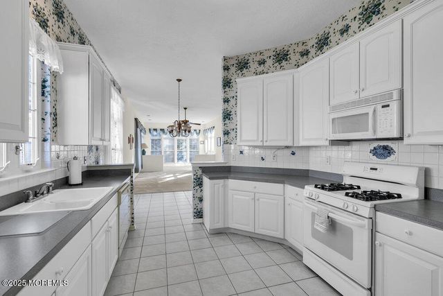 12 Quicksilver Court, Lakewood, NJ 08701