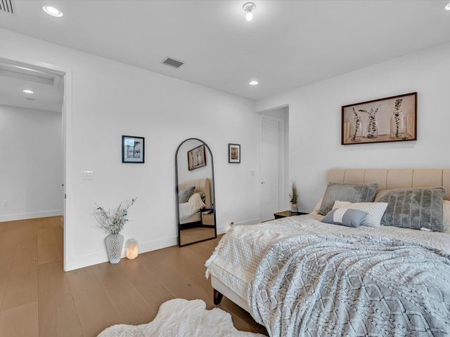17065 Rainbow Fls Trail, Boca Raton, FL 33496