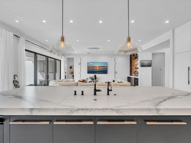 17065 Rainbow Fls Trail, Boca Raton, FL 33496
