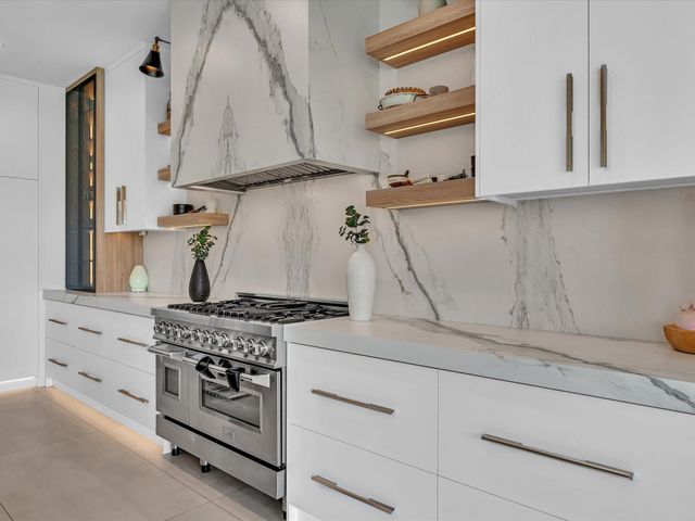 17065 Rainbow Fls Trail, Boca Raton, FL 33496