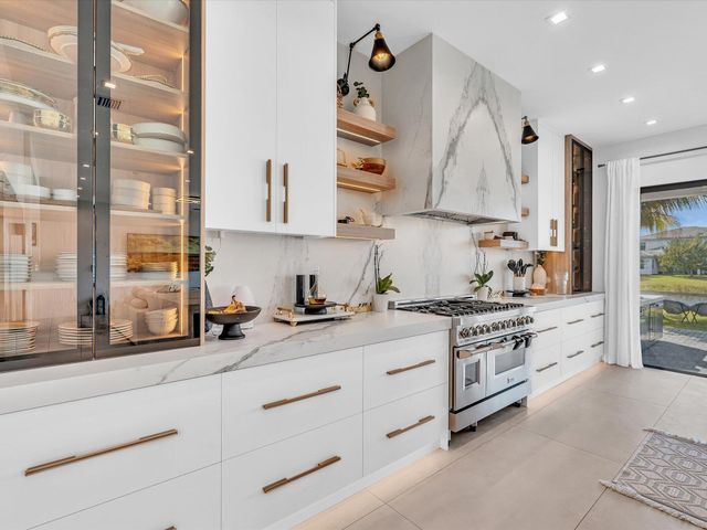17065 Rainbow Fls Trail, Boca Raton, FL 33496