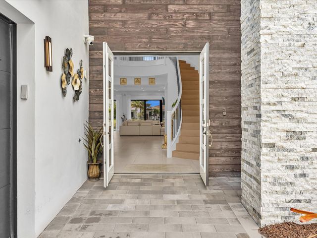 17065 Rainbow Fls Trail, Boca Raton, FL 33496