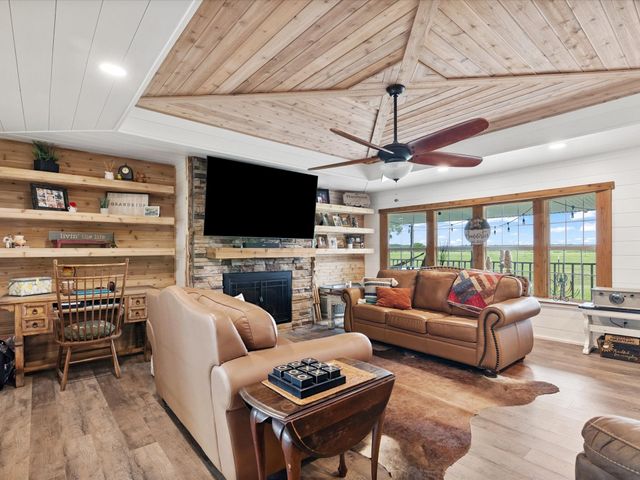 147 Fox Run Road, Bowie, TX 76230