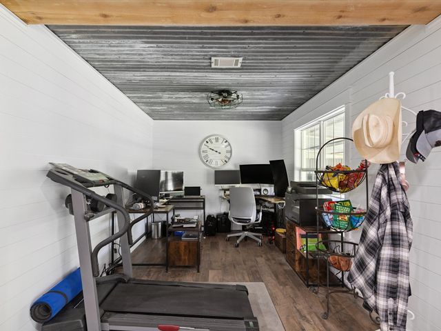 147 Fox Run Road, Bowie, TX 76230