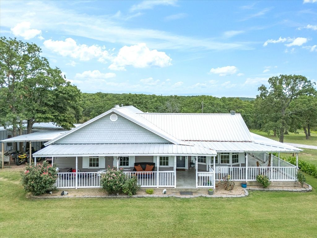 147 Fox Run Road, Bowie, TX 76230
