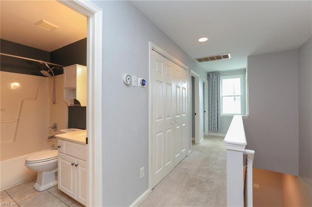 718 14th St Apt B, Virginia Beach, VA 23451