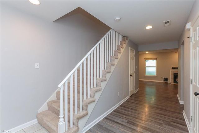 718 14th St Apt B, Virginia Beach, VA 23451