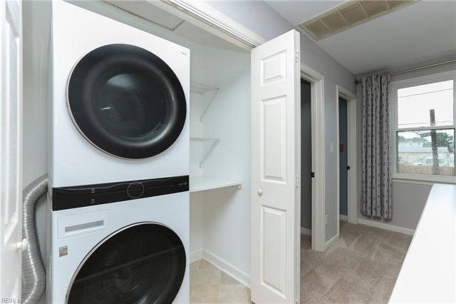 718 14th St Apt B, Virginia Beach, VA 23451
