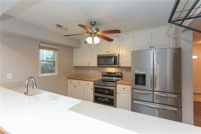 718 14th St Apt B, Virginia Beach, VA 23451