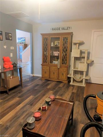 115 Florida Drive, Thomasville, NC 27360