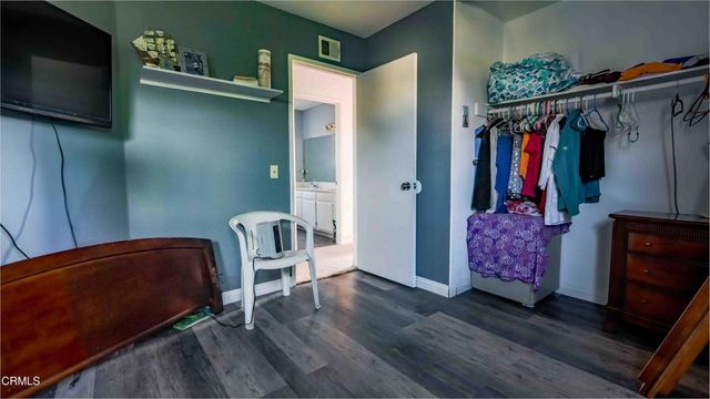 1977 El Cajon Circle, Oxnard, CA 93035