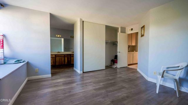 1977 El Cajon Circle, Oxnard, CA 93035