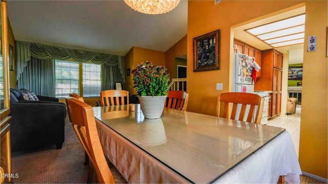 1977 El Cajon Circle, Oxnard, CA 93035