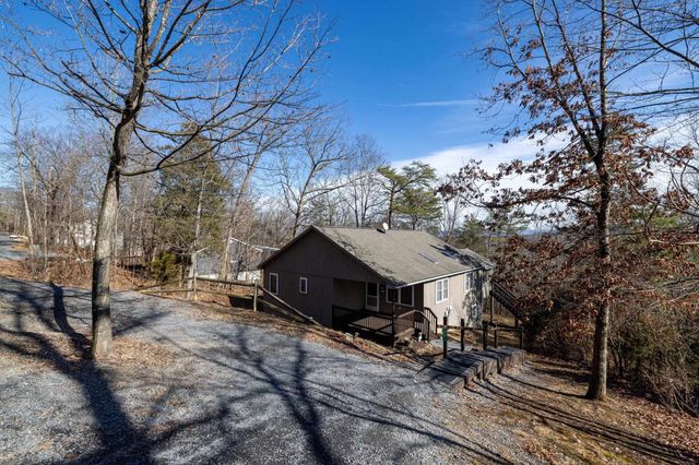 86 MAPLE AVE, Mt Jackson, VA 22842
