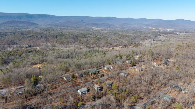 86 MAPLE AVE, Mt Jackson, VA 22842