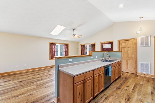 86 MAPLE AVE, Mt Jackson, VA 22842