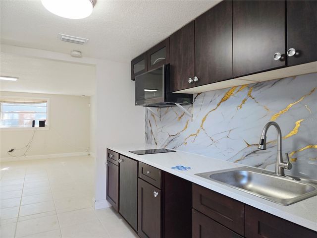 8204 N 13TH STREET, Tampa, FL 33604