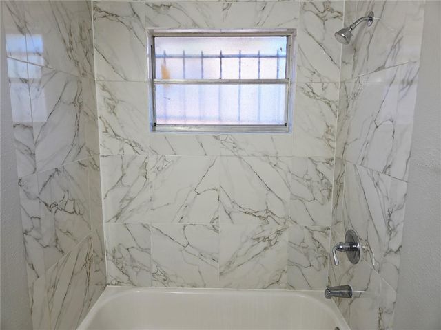 8204 N 13TH STREET, Tampa, FL 33604