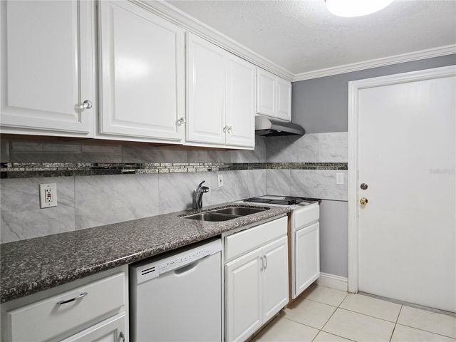 8204 N 13TH STREET, Tampa, FL 33604