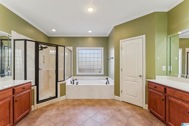 2577 OAKLEAF CIRCLE, Helena, AL 35022