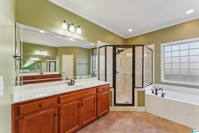 2577 OAKLEAF CIRCLE, Helena, AL 35022