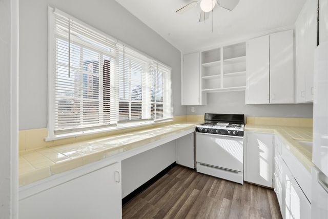 3103 Grand Avenue, Des Moines, IA 50312