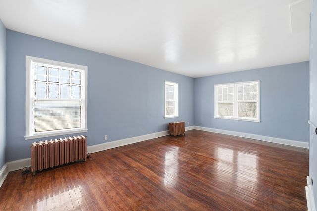 3103 Grand Avenue, Des Moines, IA 50312