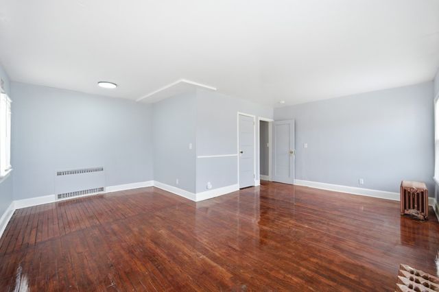 3103 Grand Avenue, Des Moines, IA 50312