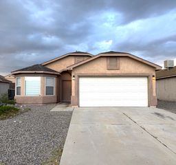 39 AVENIDA JARDIN, Los Lunas, NM 87031