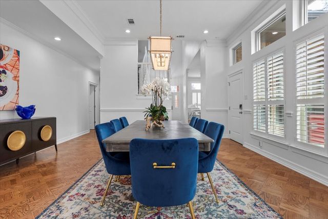 804 Roaring Springs Road, Fort Worth, TX 76114
