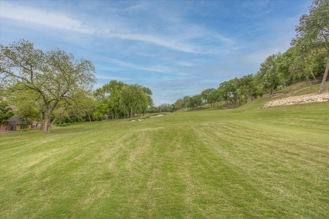 804 Roaring Springs Road, Fort Worth, TX 76114