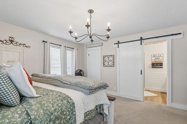 1521 N Valleyview Street, Wichita, KS 67212