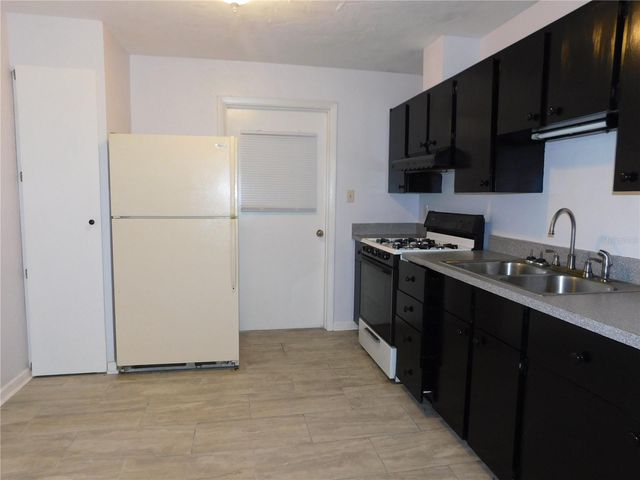 711 NW 19TH AVENUE, Gainesville, FL 32609