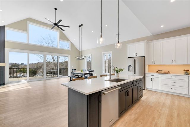 478 Kensington Circle, Seneca, SC 29672