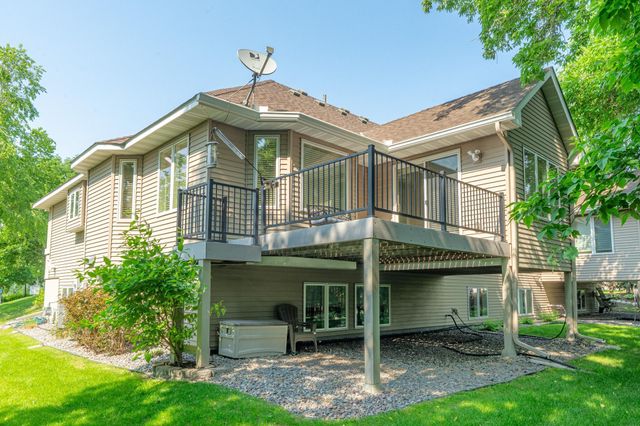 5839 Deerwood Lane N, Plymouth, MN 55442