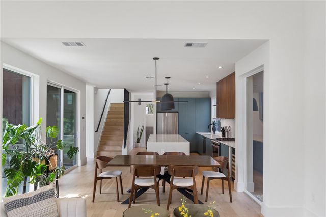 3201 Holton ST, Austin, TX 78702