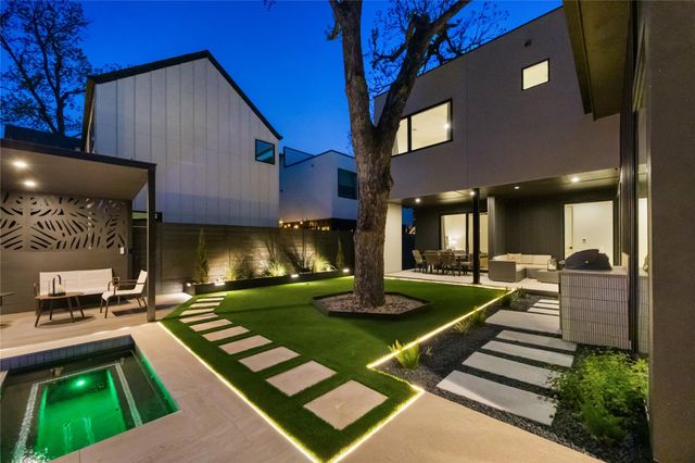 3201 Holton ST, Austin, TX 78702