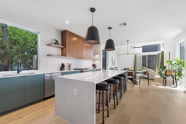 3201 Holton ST, Austin, TX 78702