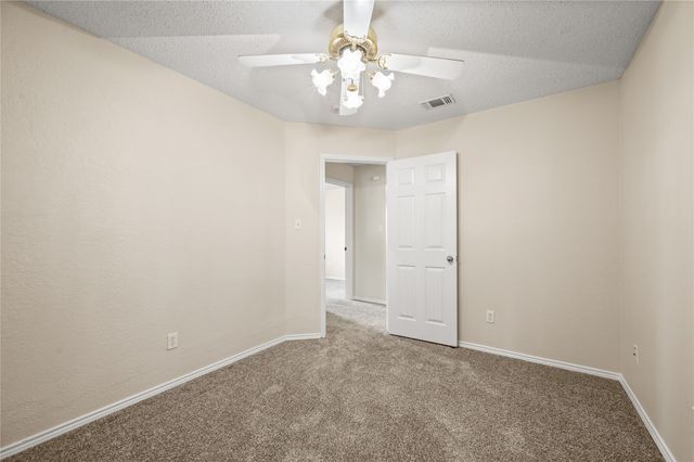 3321 Harbourtown Drive, Grand Prairie, TX 75052
