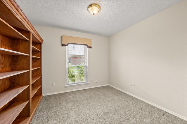 3321 Harbourtown Drive, Grand Prairie, TX 75052