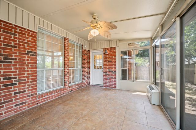 3321 Harbourtown Drive, Grand Prairie, TX 75052